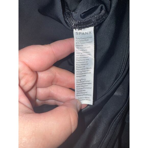 Women’s Matte Black Faux Leather Camo Spanx Leggings Size XL - Picture 6 of 7